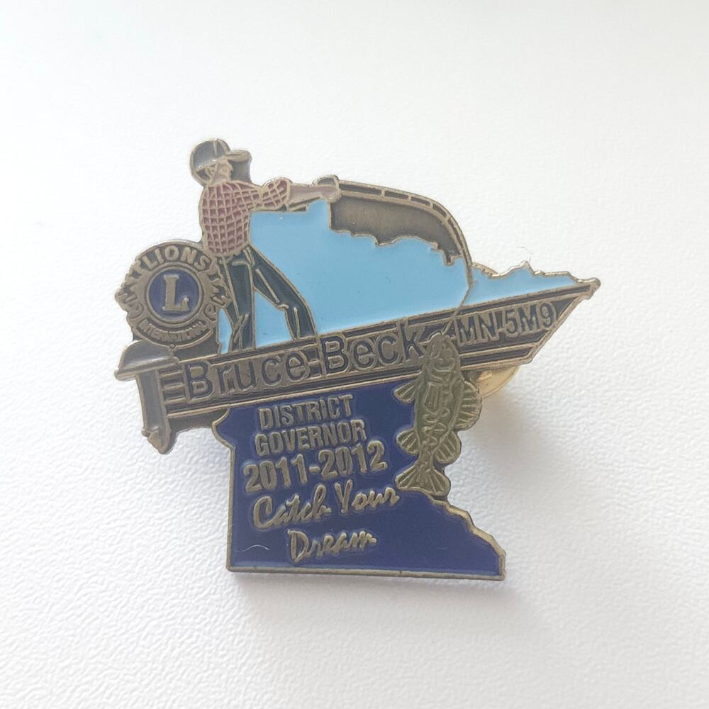 Lions Club Bruce Beck MN5M9 2011-2012 District Governor Fishing Boat Lapel Pin